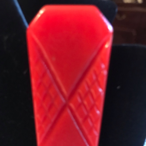 VINTAGE RED LAPEL OR SHOULDER BROOCHES - Picture 4 of 8